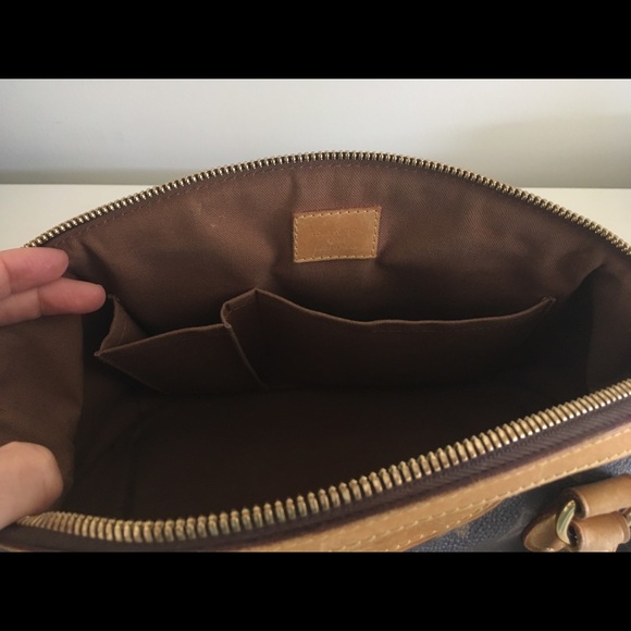 👜 💯Authentic Louis Vuitton Tivoli Monogram Purse - Picture 7 of 8